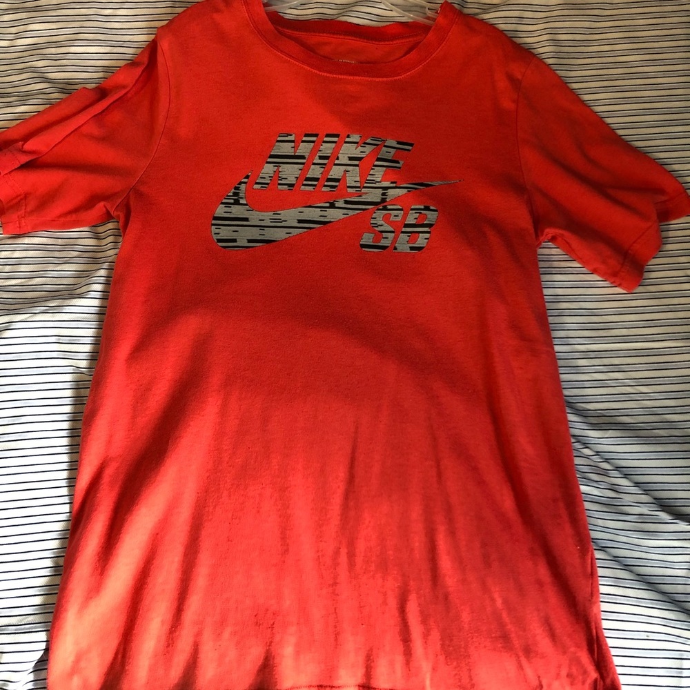 Boys L t-shirt
